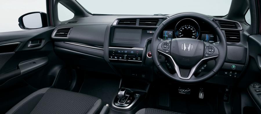 Торпедо Honda Fit Hybrid 2017 года  (JP) (фото 5 из 5)